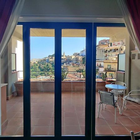 Dolce Casa Taormina Apartment Luaran gambar